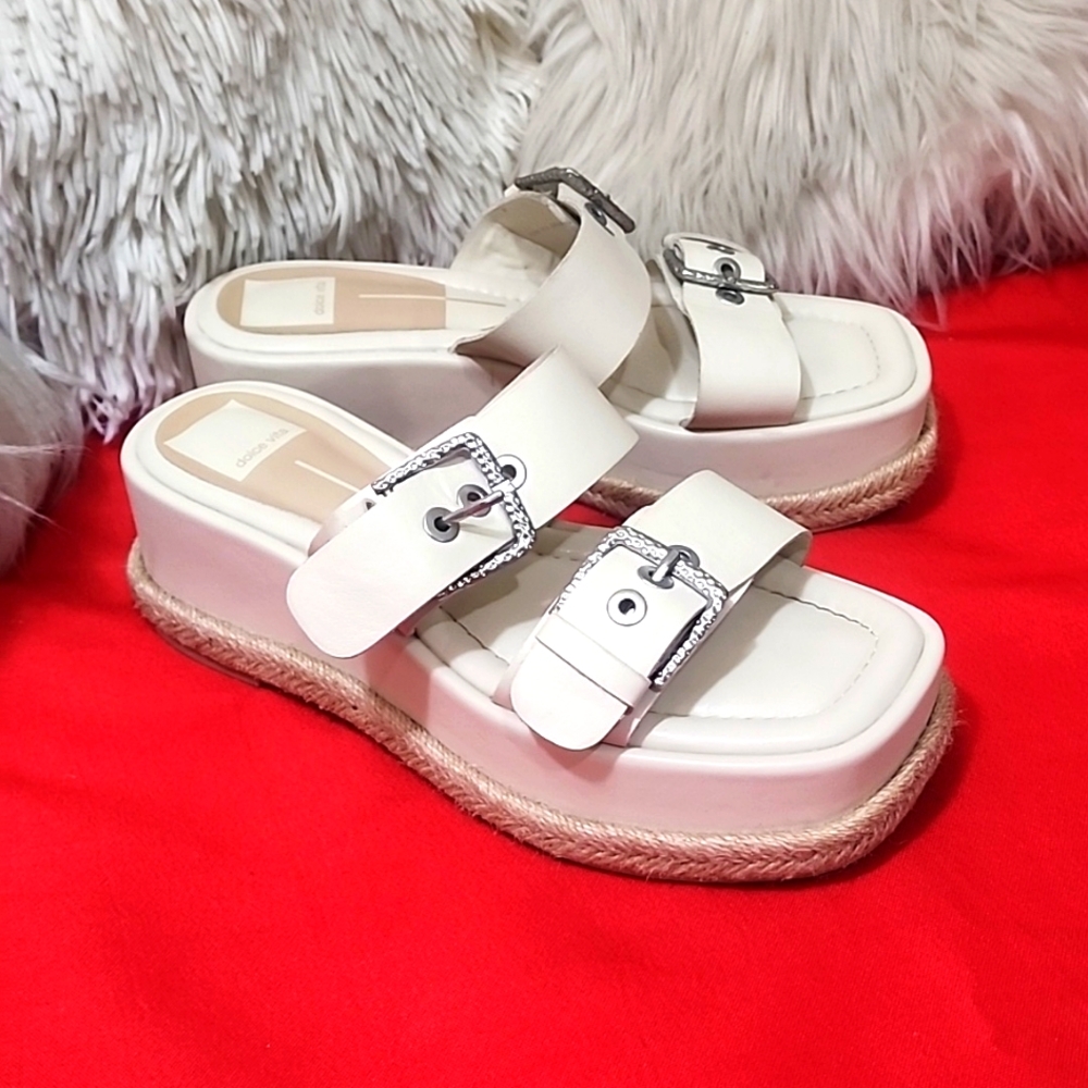 Dolce Vita Beige Platform Sandals size 6.5